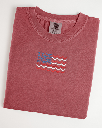 Bows & Scallops Flag Tee