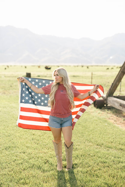 Bows & Scallops Flag Tee