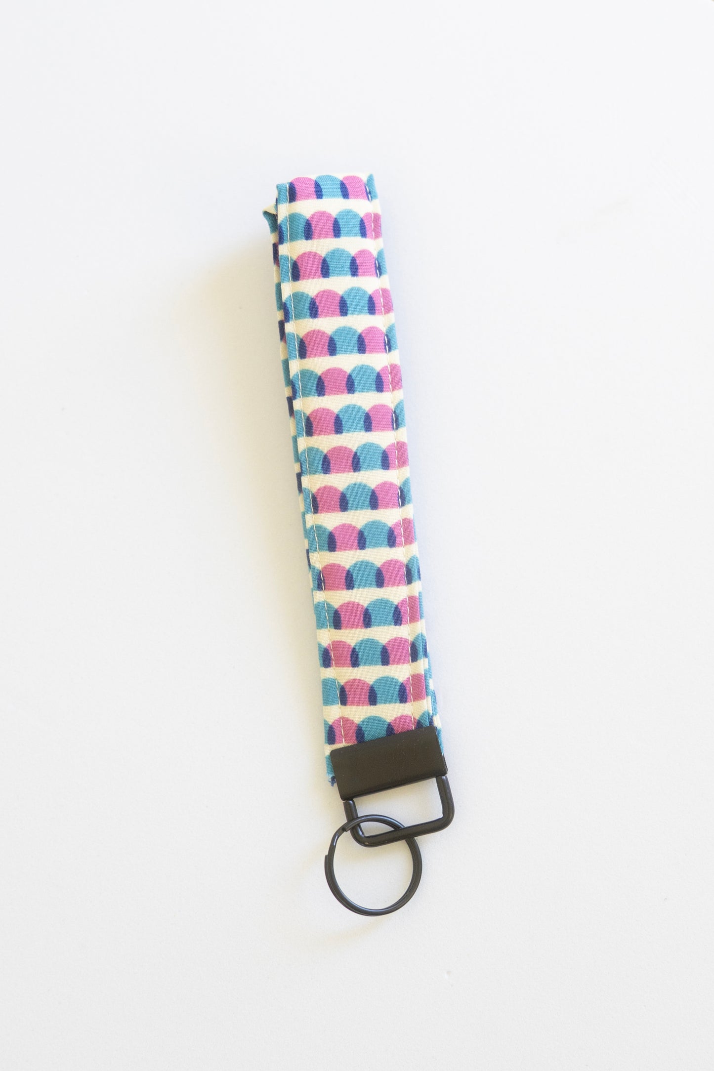 Wristlet Keychain - Blue Purple Scallop