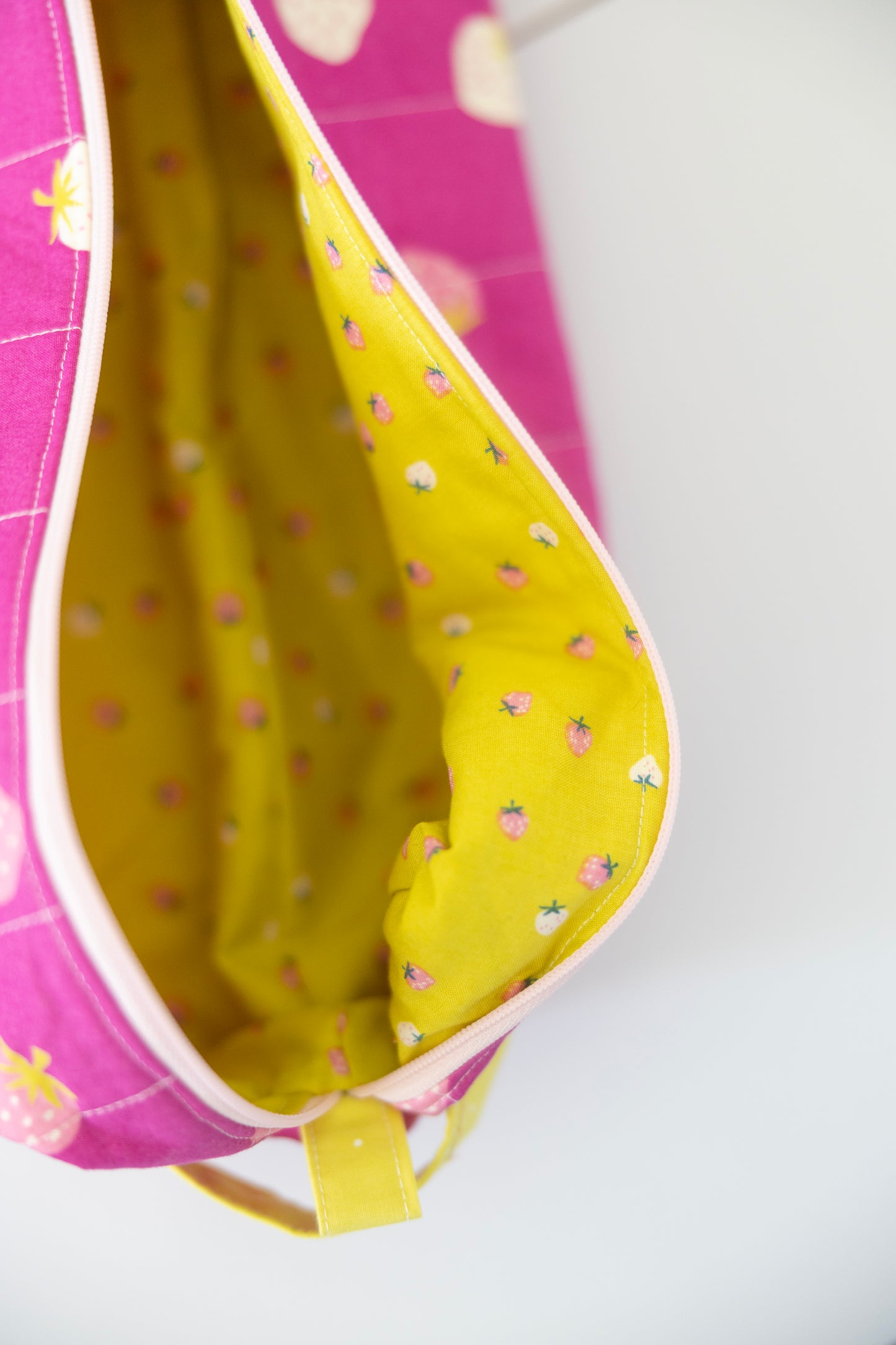 Hair Tools Travel Bag - Strawberry
